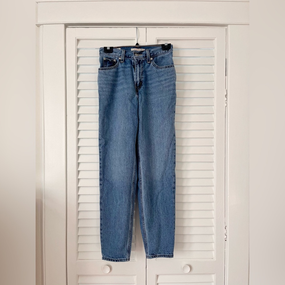 Levi’s 80’s Mom Jeans Size 26x30